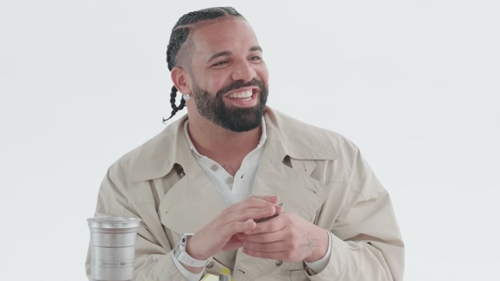 Drake Turns Kick Stream Into a 20-v-1 Dating Show, Warns Rap Rivals His Pen Isnt Dry Drake Turns Kick Stream Into a 20-v-1 Dating Show, Warns Rap Rivals His Pen Isnt Dry