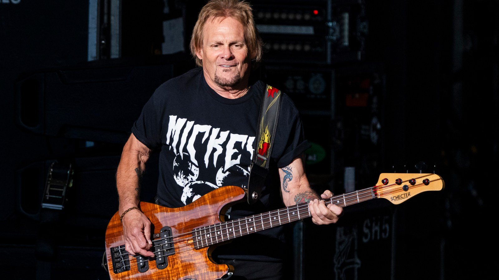 Watch Van Halens Michael Anthony Play Runnin With the Devil With Jason Bonham
