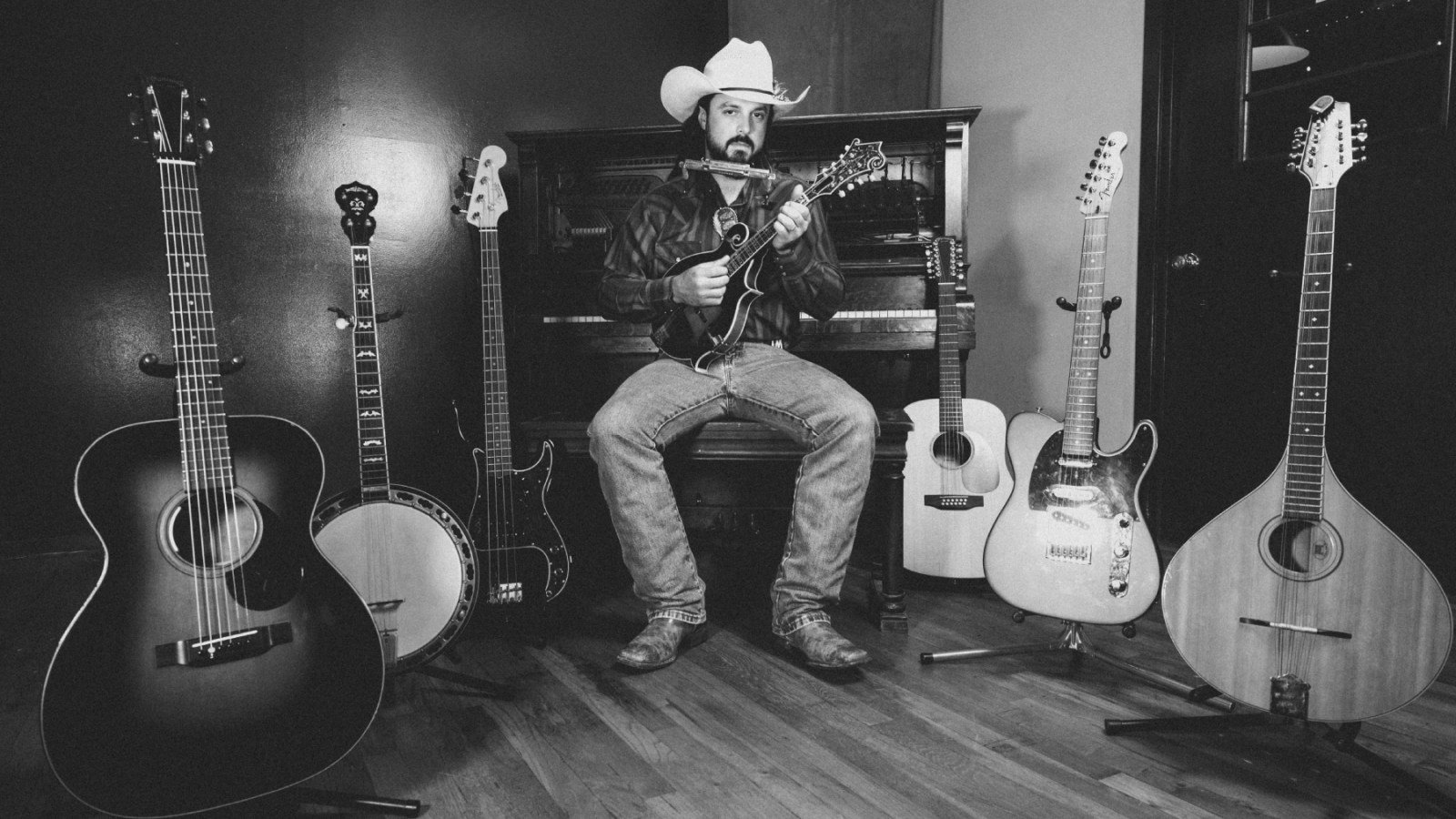 Ian Munsick Finds His American West Avatar on New Album The Mountain Goat Ian Munsick Finds His American West Avatar on New Album The Mountain Goat