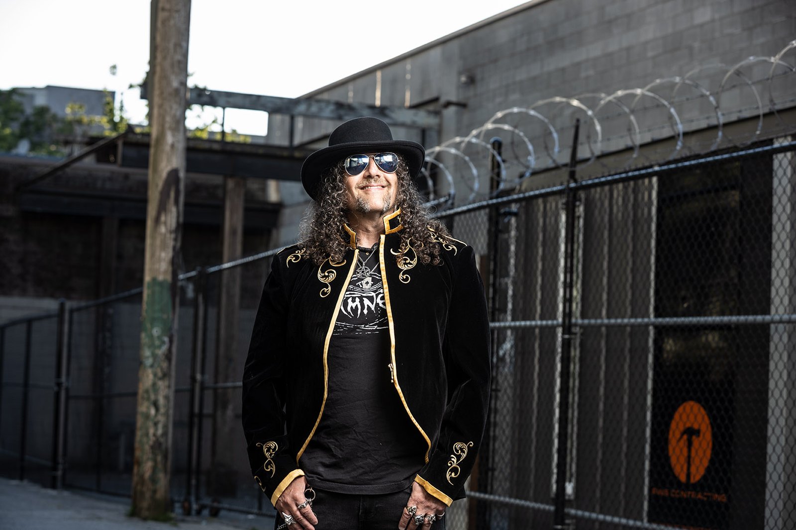 The Mind Behind the Guitar: Ray Ray Star Knows the Business as Well as the Stage The Mind Behind the Guitar: Ray Ray Star Knows the Business as Well as the Stage